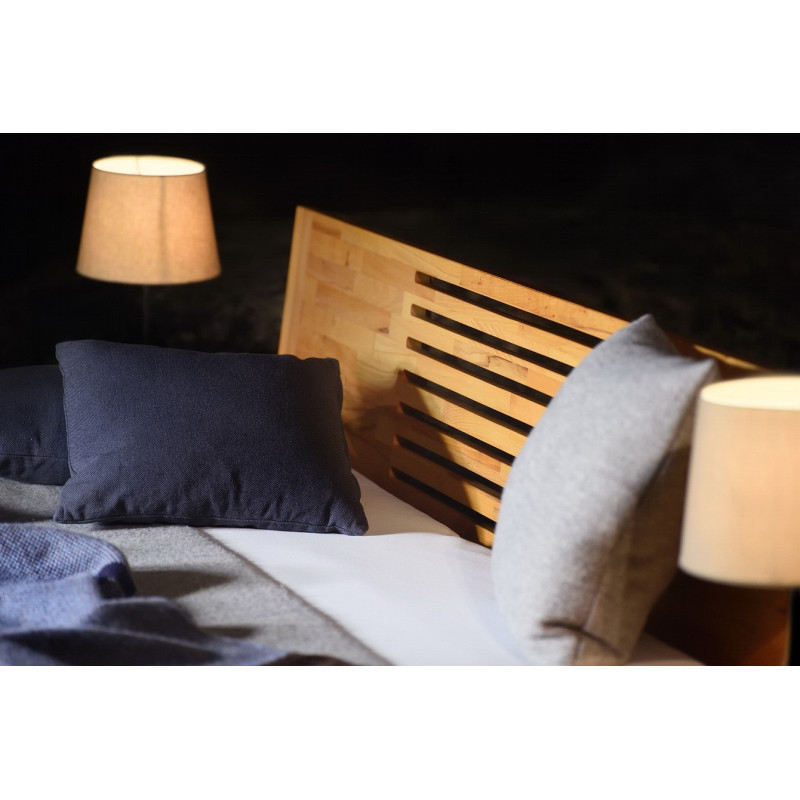 Dizajnová posteľ CALVINA z masívneho bukového dreva | postelerosty.sk